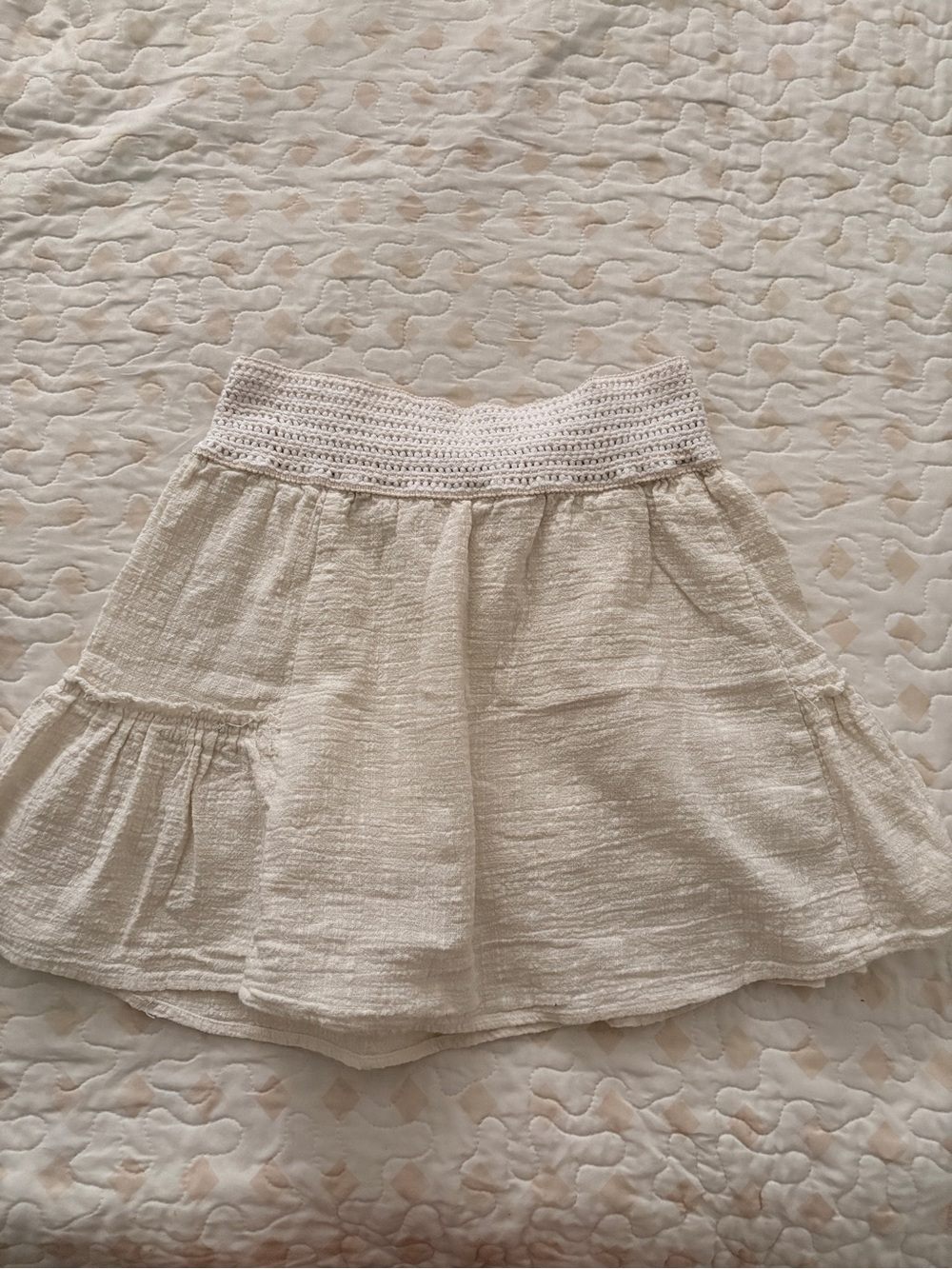 Splendid Cream Textured Tiered Mini Skirt